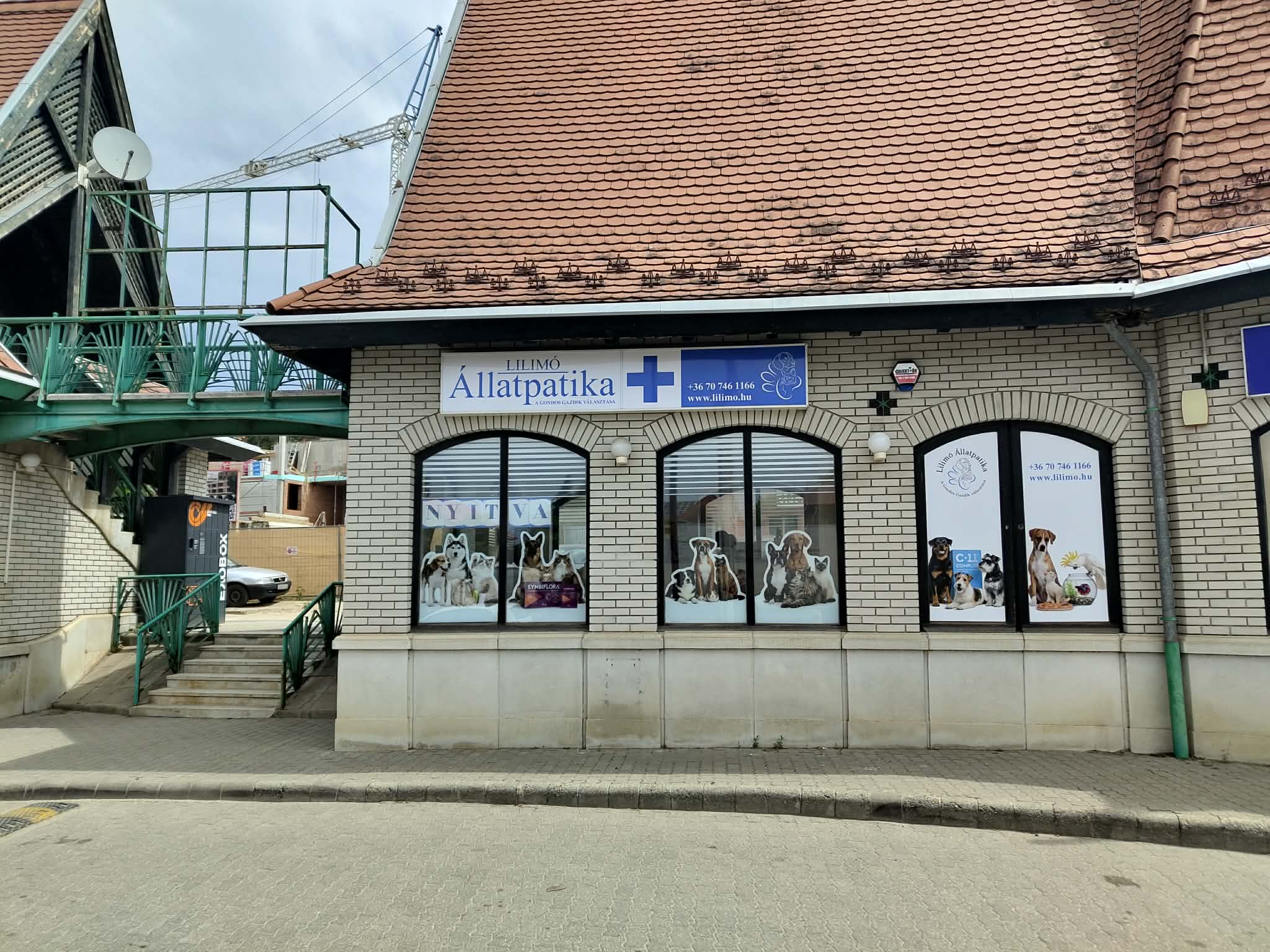 Patika kirakat távolról